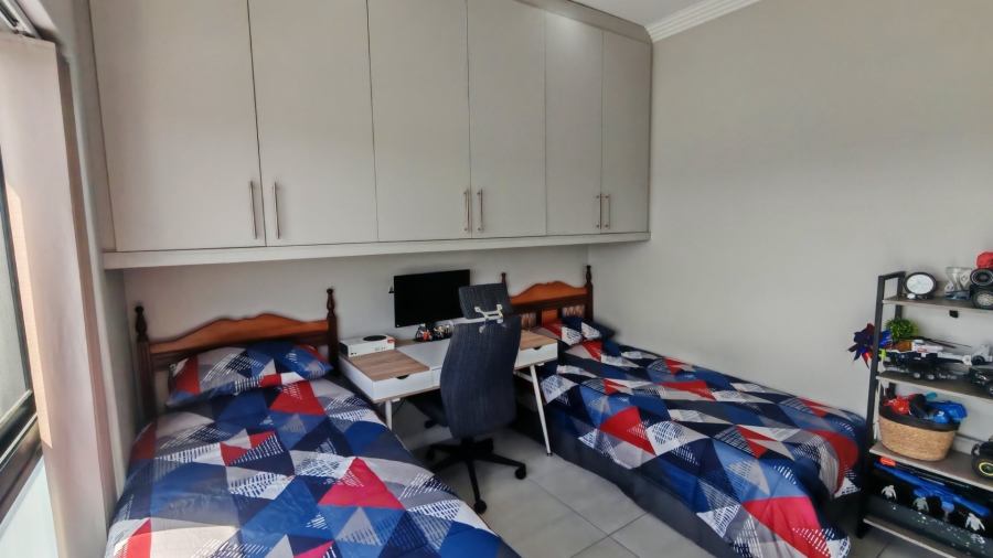 3 Bedroom Property for Sale in Hartenbos Heuwels Western Cape